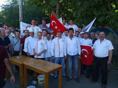 Demokrasi şehitlerimiz için 